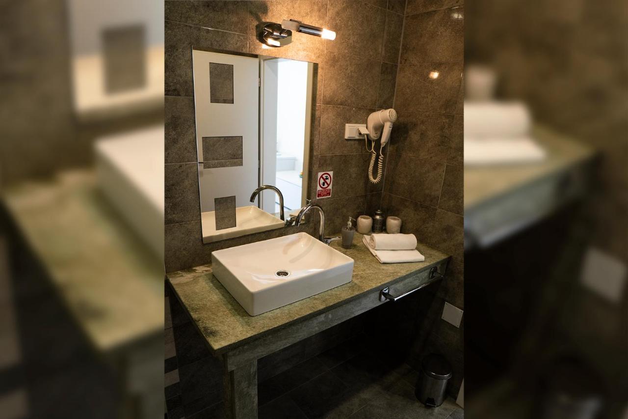 Hotel Vezir Palace 特拉夫尼克 外观 照片