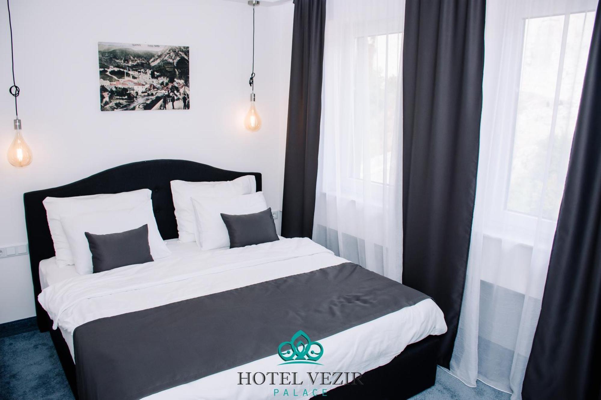 Hotel Vezir Palace 特拉夫尼克 外观 照片