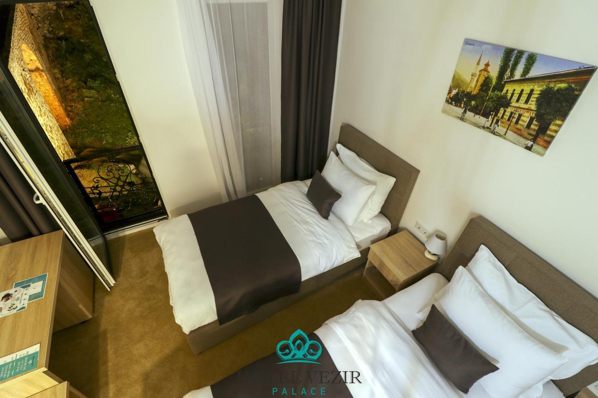 Hotel Vezir Palace 特拉夫尼克 外观 照片